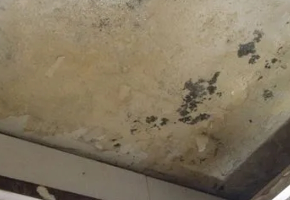 德阳阳台漏水维修公司分享下德阳卫生间渗水维修需要注意哪些问题。